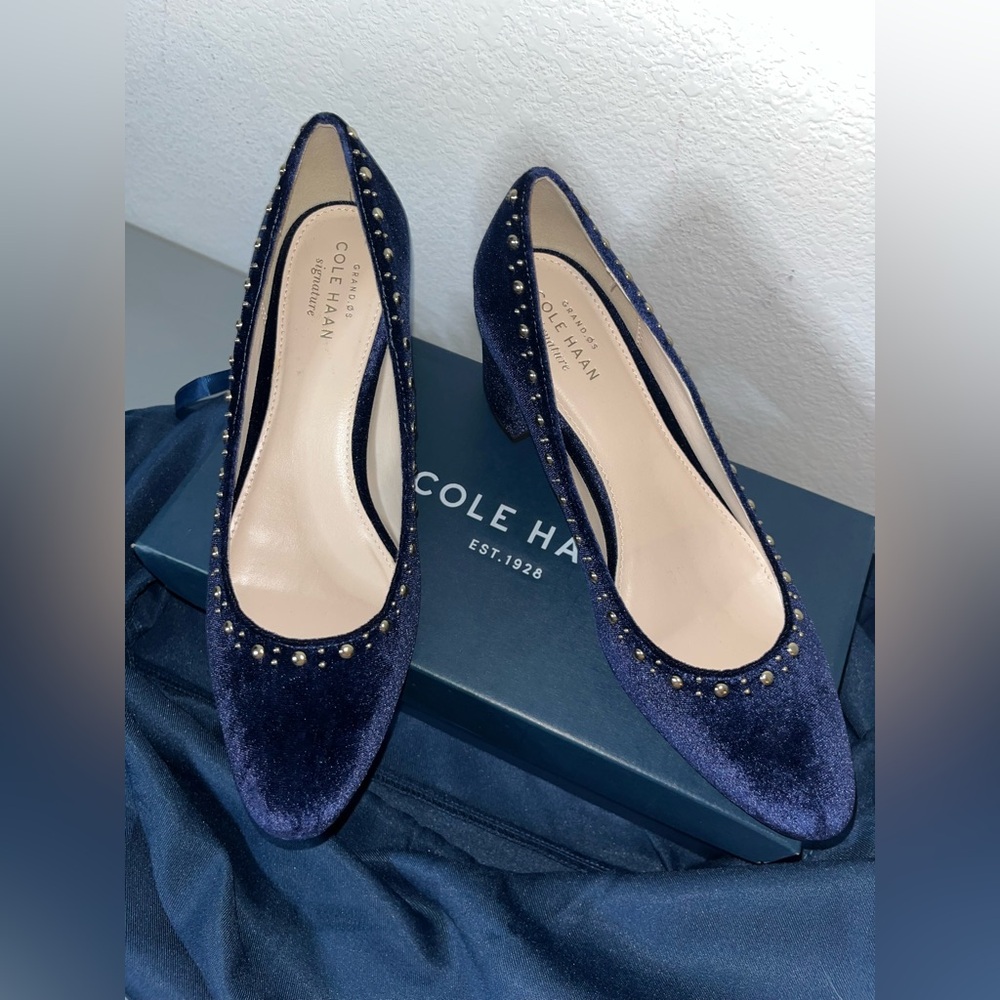 Cole Haan Studded Justine Embellished Blue Velvet Pumps 6.5 B Cushion Almond Toe